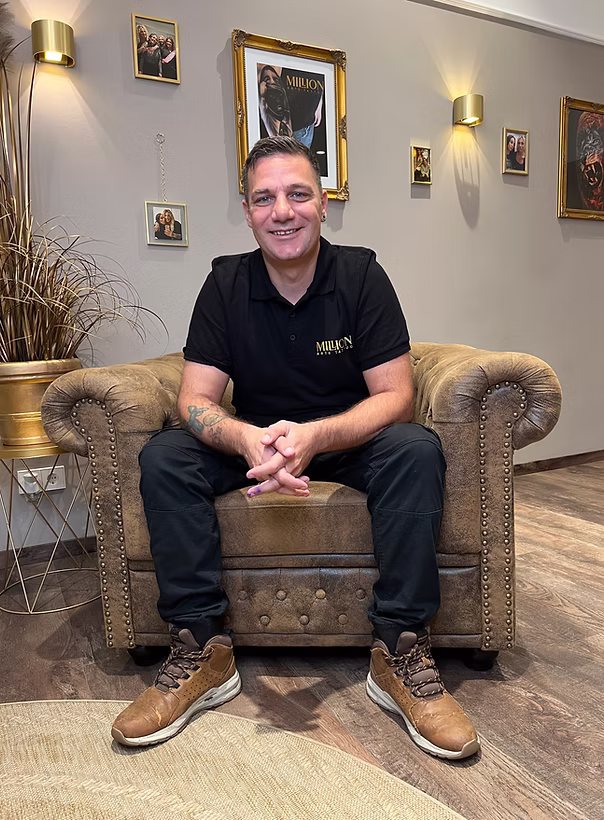 Miltos - Tätowierer